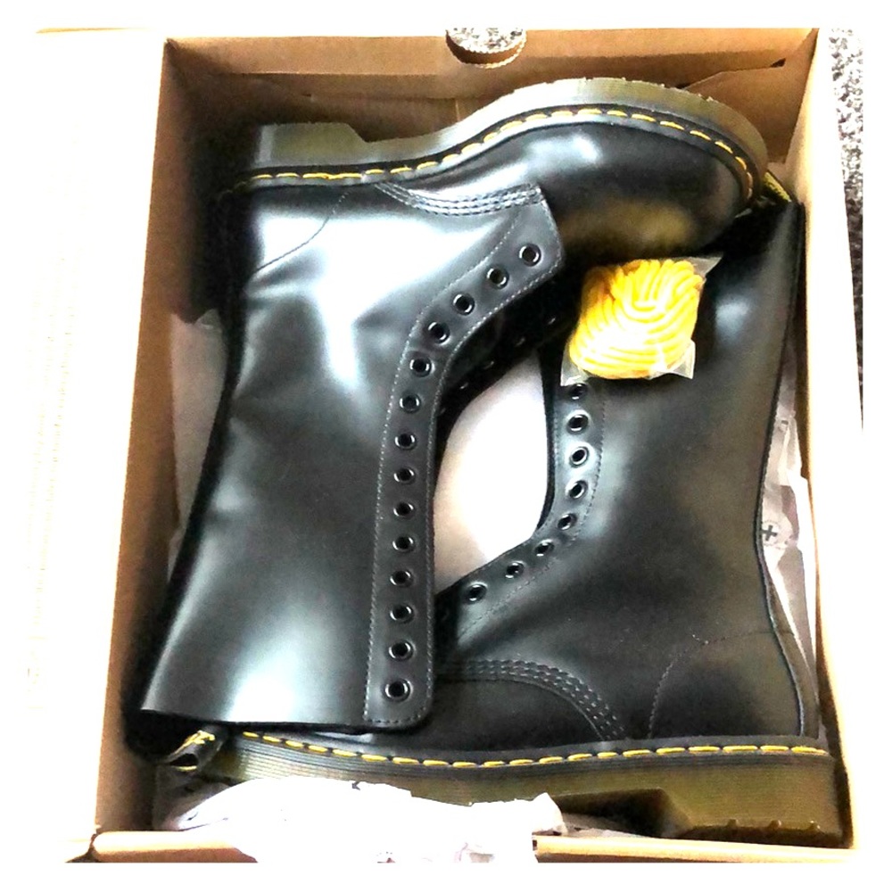 Brand new, doc Martens, 14 Eye black boots!
